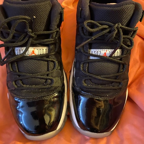 AIR JORDAN 11 RETRO LOW GS 'INFRARED 23' - Picture 3 of 10